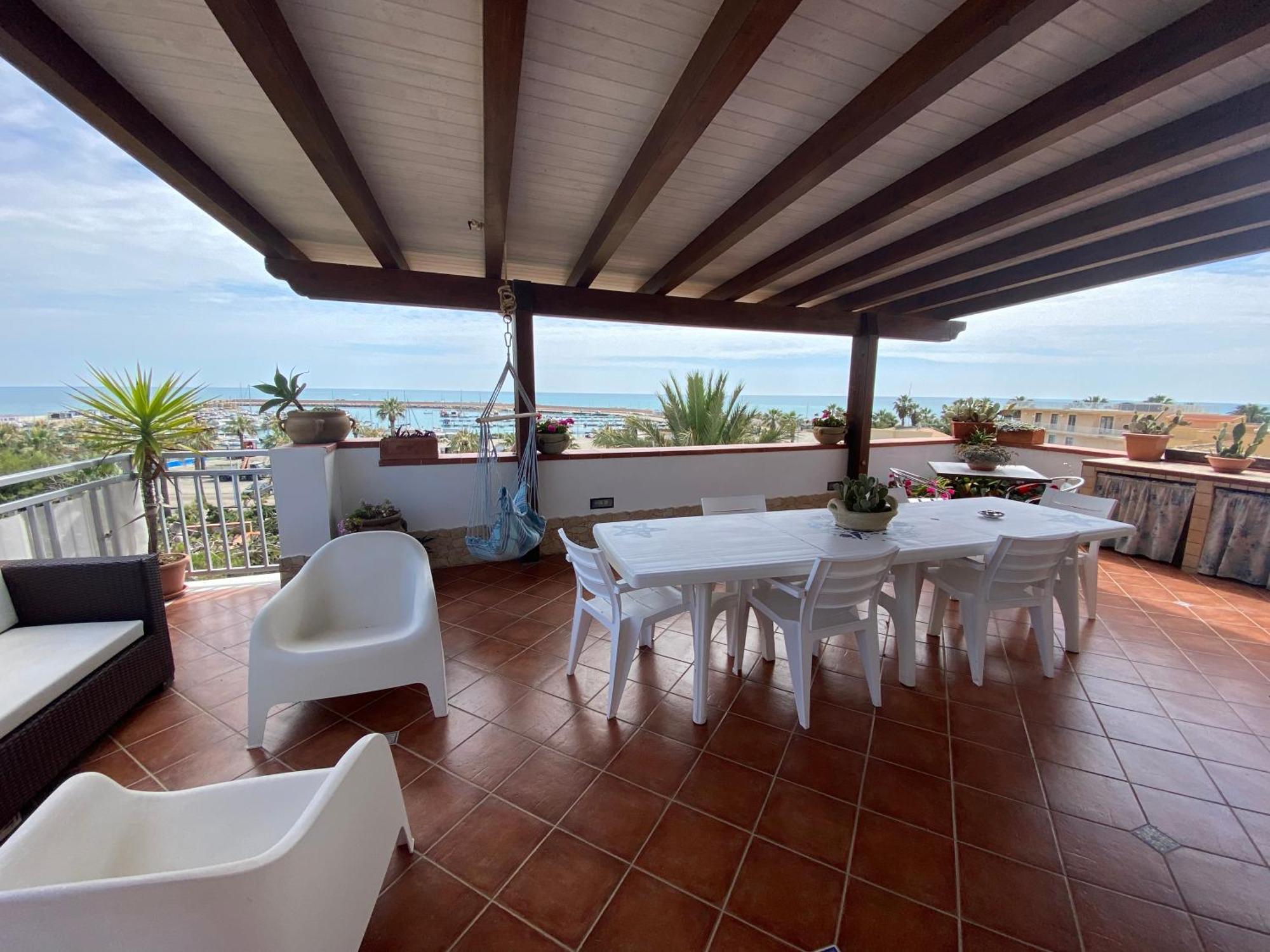 La Terrazza Di Pollon Villa San Leone Buitenkant foto